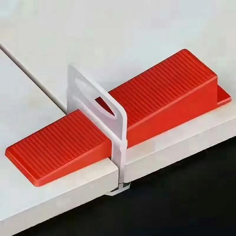 墙砖找平器多久取下来比较好(墙砖找平器多久取下来比较好呢)